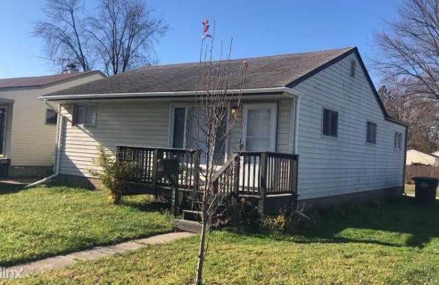 8208 Oak St - 8208 Oak Street, Taylor, MI 48180