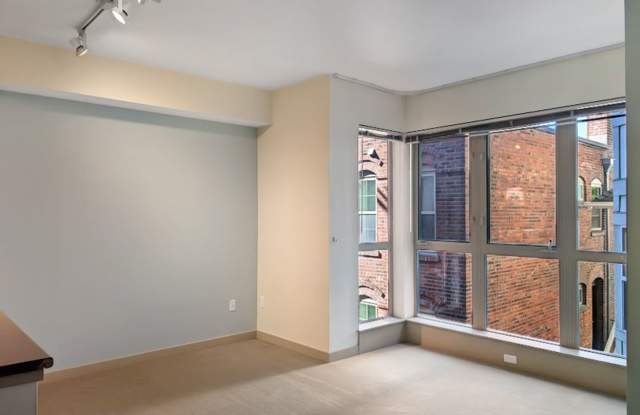 Spacious Condo in Prime Location of Capitol Hill Gallery 4