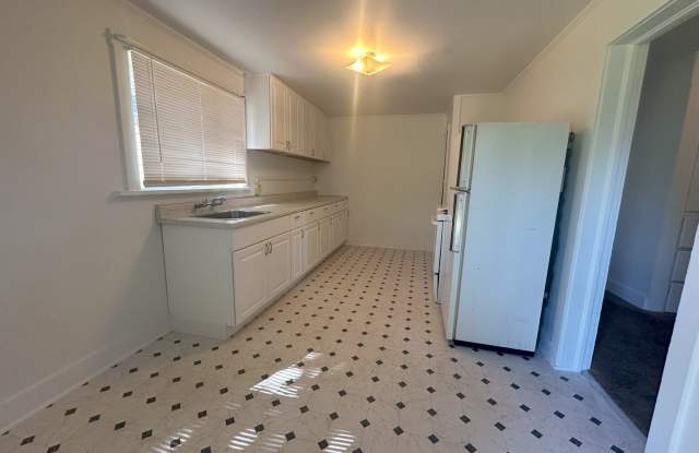 2 BD, 1 BA cottage Gallery 4