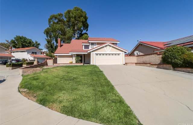 112 Pinetree Court Gallery 2