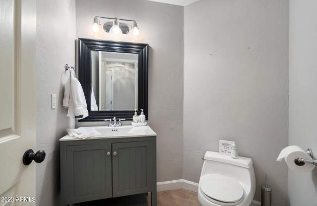 7466 E Cochise Road Gallery 4