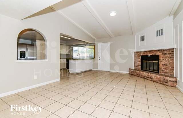418 Thistle Drive Gallery 4