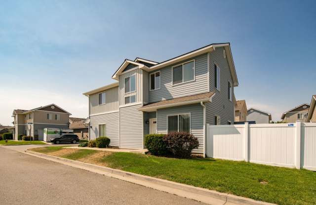 Pet-Friendly 3-Bedroom, 2.5-Bath Two-Story Home with Plank Flooring photos photos