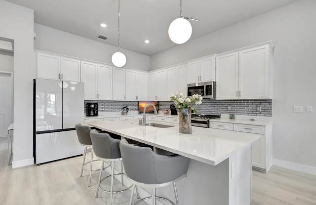 7636 N Blue Spring Drive Gallery 4