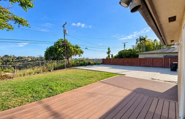 6BD/3BA, Huge Yard! Lots of Parking! (Lease out, pending signatures. Check back in a few days!) Gallery 1