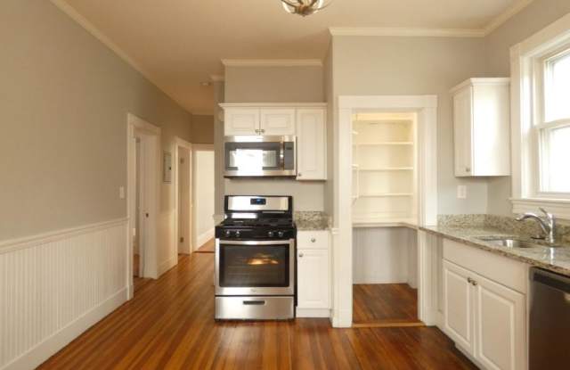 77 Saint Andrew Rd. Gallery 4