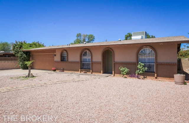 2612 N 49th Pl - 2612 N 49th Pl, Phoenix, AZ 85018