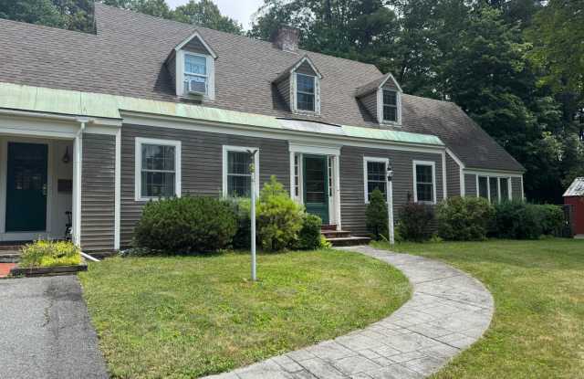Beautifully Furnished Three Bedroom Home photos photos