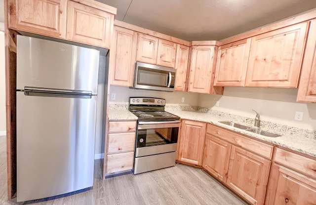 S105 2 Bed 1 Bath in Hildale *utilities included* Gallery 3