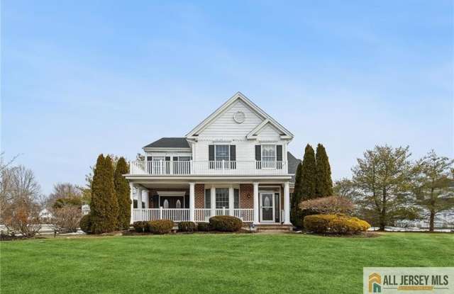 10 Chamberlin Court - 10 Chamberlin Court, Cranbury, NJ 08512