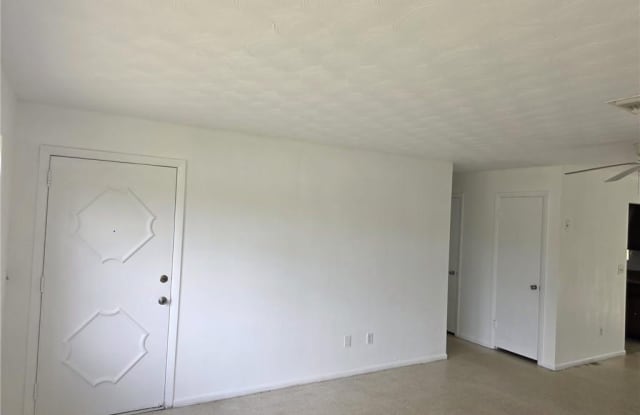 33 Broadway Cir Gallery 2
