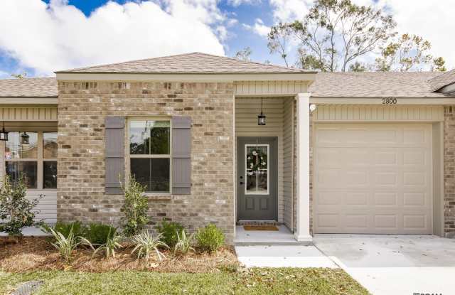 2800 S Roth Ave - 2800 South Roth Avenue, Gonzales, LA 70737