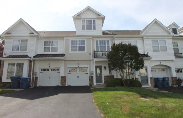 316 Ross Court (3BD/2.5BT) | Wyncote Townhome with Garage Parking photos photos