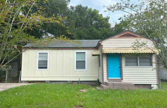 543 E 61ST STREET - 543 East 61st Street, Jacksonville, FL 32208