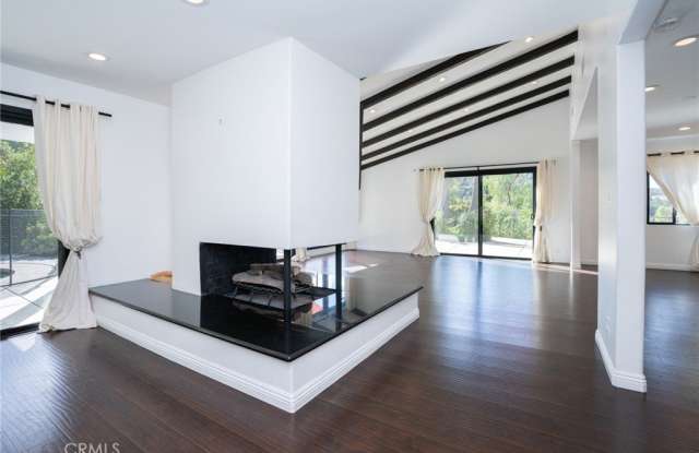 4376 Pampas Road Gallery 4