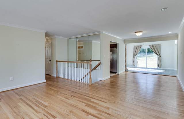 6014 LEEWOOD DRIVE Gallery 4