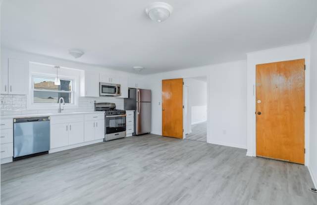 33 EAST 42ND ST photos photos