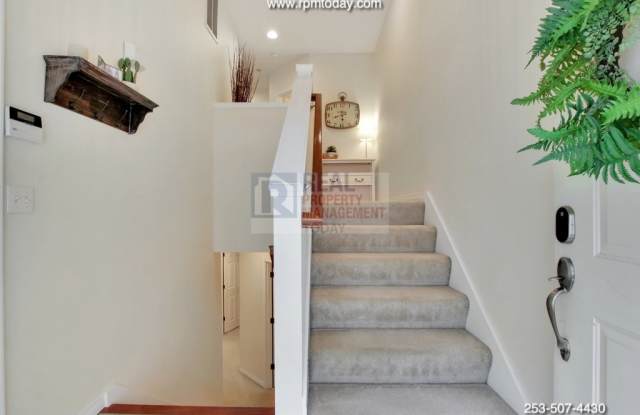 2105 Tacoma Court Gallery 4