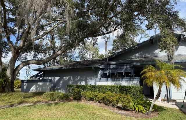 35 PINEWINDS BOULEVARD photos photos