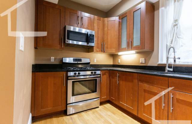 Worth the Walk! Gorgeous 4bd/2bath in Brookline photos photos