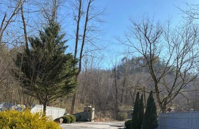 Charming 2BR House in Marble - 127 Gardenia Court, Cherokee County, NC 28905