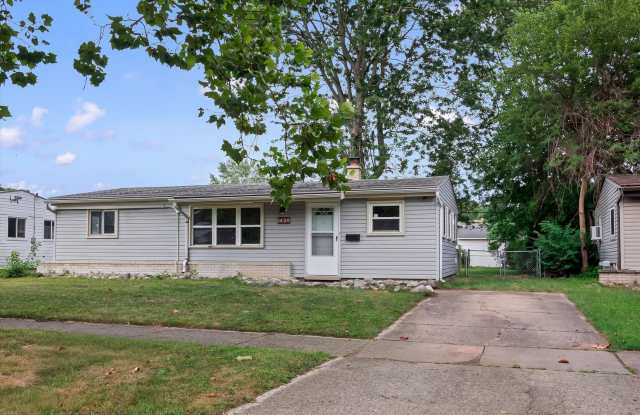 **OPEN HOUSE SATURDAY SEPT 12th From Noon to 12:30pm** Charming 3 Bed Ranch Home! Gallery 1