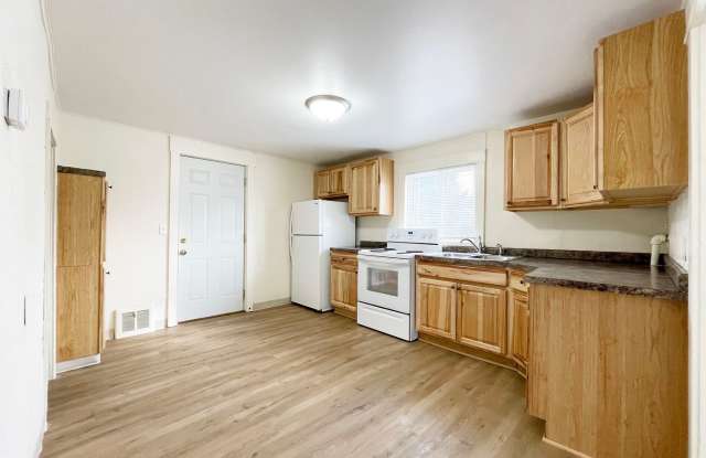 3 Bedroom house with Garage! photos photos