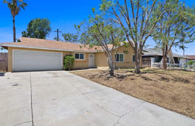 3BR/2BA Single-Story with Huge Yard & 2-Car Garage – $2400/mo (No Carpet!) photos photos 3BR/2BA Single-Story with Huge Yard & 2-Car Garage – $2400/mo (No Carpet!) photos photos