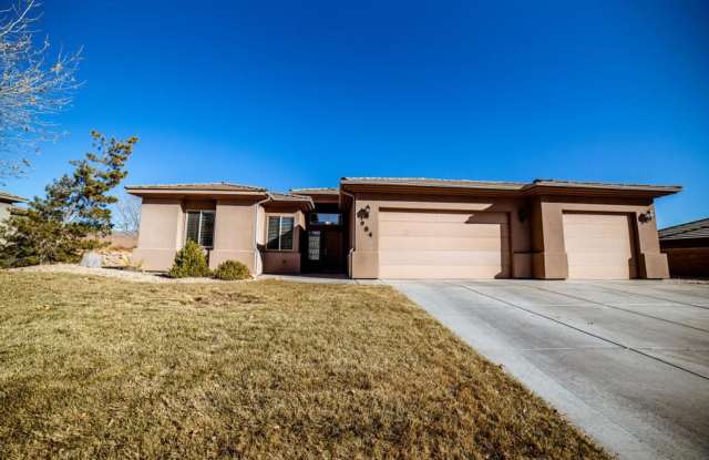 Three Bedroom Home in Convenient Location photos photos