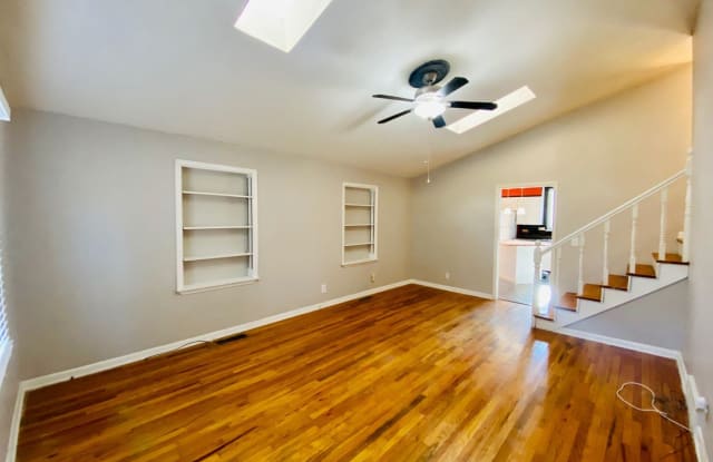 11821 W 67th St - 11821 West 67th Street, Shawnee, KS 66203