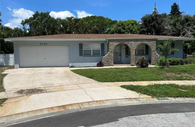 6128 16TH Lane NE Gallery 1