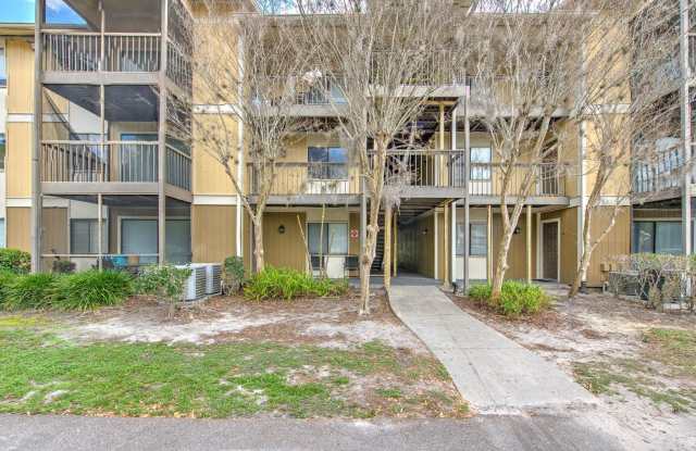 Nice and spacious condo on the 3rd with washer and dryer, near USF and I-75 photos photos