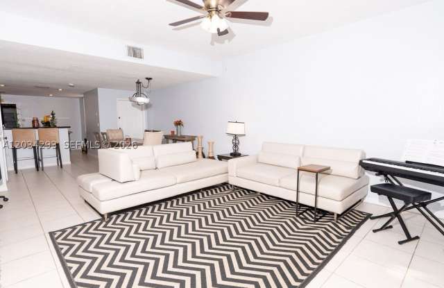 1611 Veracruz Ln Gallery 3