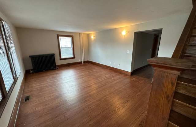 225-227 Sheldon Ave Gallery 4
