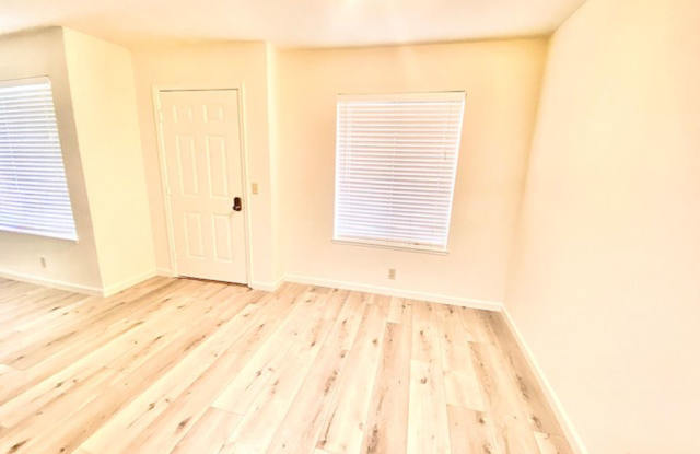7449 Oxford Cir Gallery 3