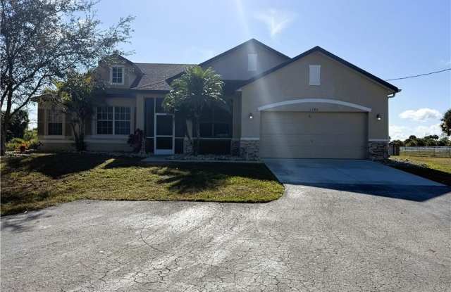 1280 12th Ave NE photos photos