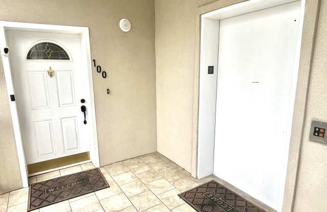 122 Shady Brook Cir Drive Gallery 4