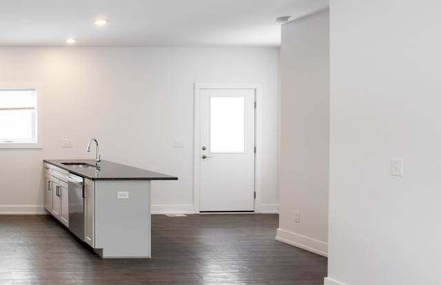 345 Cummings Avenue NW Gallery 2