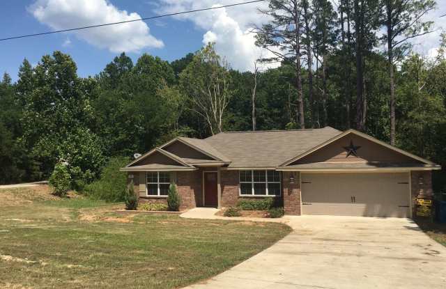 COMING SOON MARCH 2026!!! NICEST IN LINDALE Single Family Home- Nearly New-Lindale ISD - 3 Bedroom 2 Bath - Pets okay! photos photos