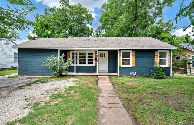 Newly Renovated 3 Bed, 2 Bath Home in Waco photos photos