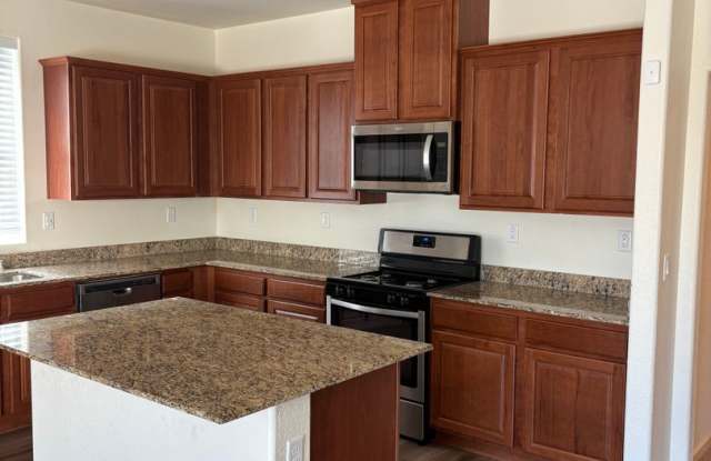 3 BD 2/BA House in Marysville AVAILABLE NOW!! Gallery 3