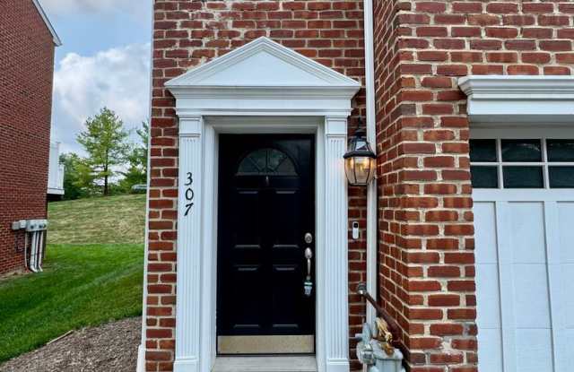 Updated & Move-In Ready in Wexford Gallery 4