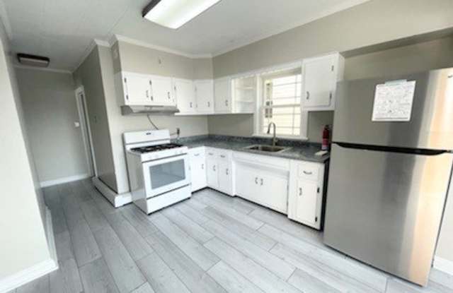 87 AVENUE C photos photos