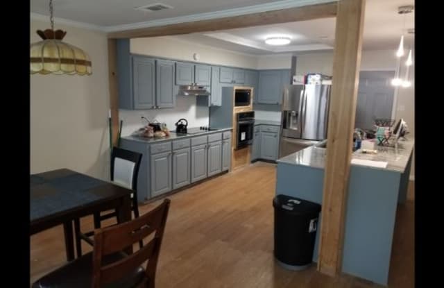 2617 Lakeway Dr - 2617 Lakeway Drive, Shreveport, LA 71109
