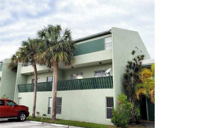 8913 NW 28th Dr - 8913 Northwest 28th Drive, Coral Springs, FL 33065