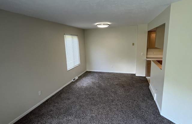 7992 Green Meadow Court - 8004 Gallery 3