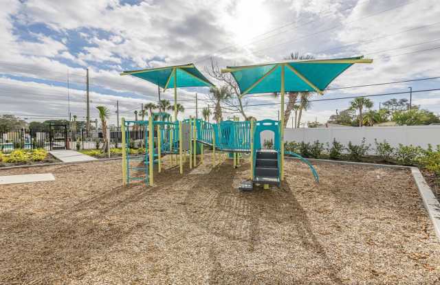 Oak Meadows Apartments and townhomes - Affordable Housing Gallery 4