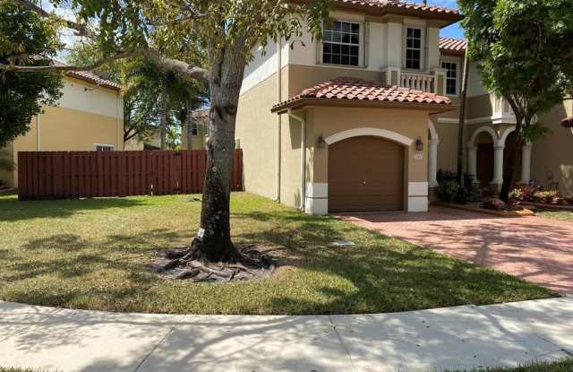 5060 SW 136th Ave photos photos