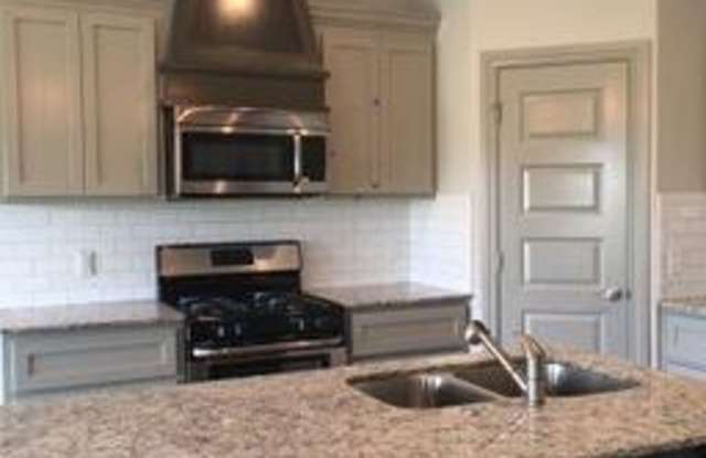 3 Bed | 2 Bath Home - Deer Creek Schools - Storm Shelter - Rockwell Village Addition photos photos