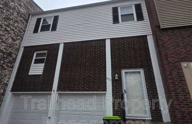 3731 NE Colonial Drive photos photos